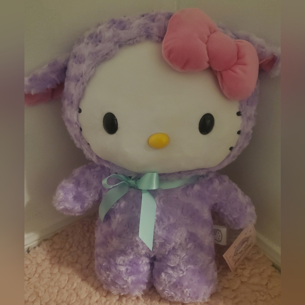 Hello Kitty Easter Greeter